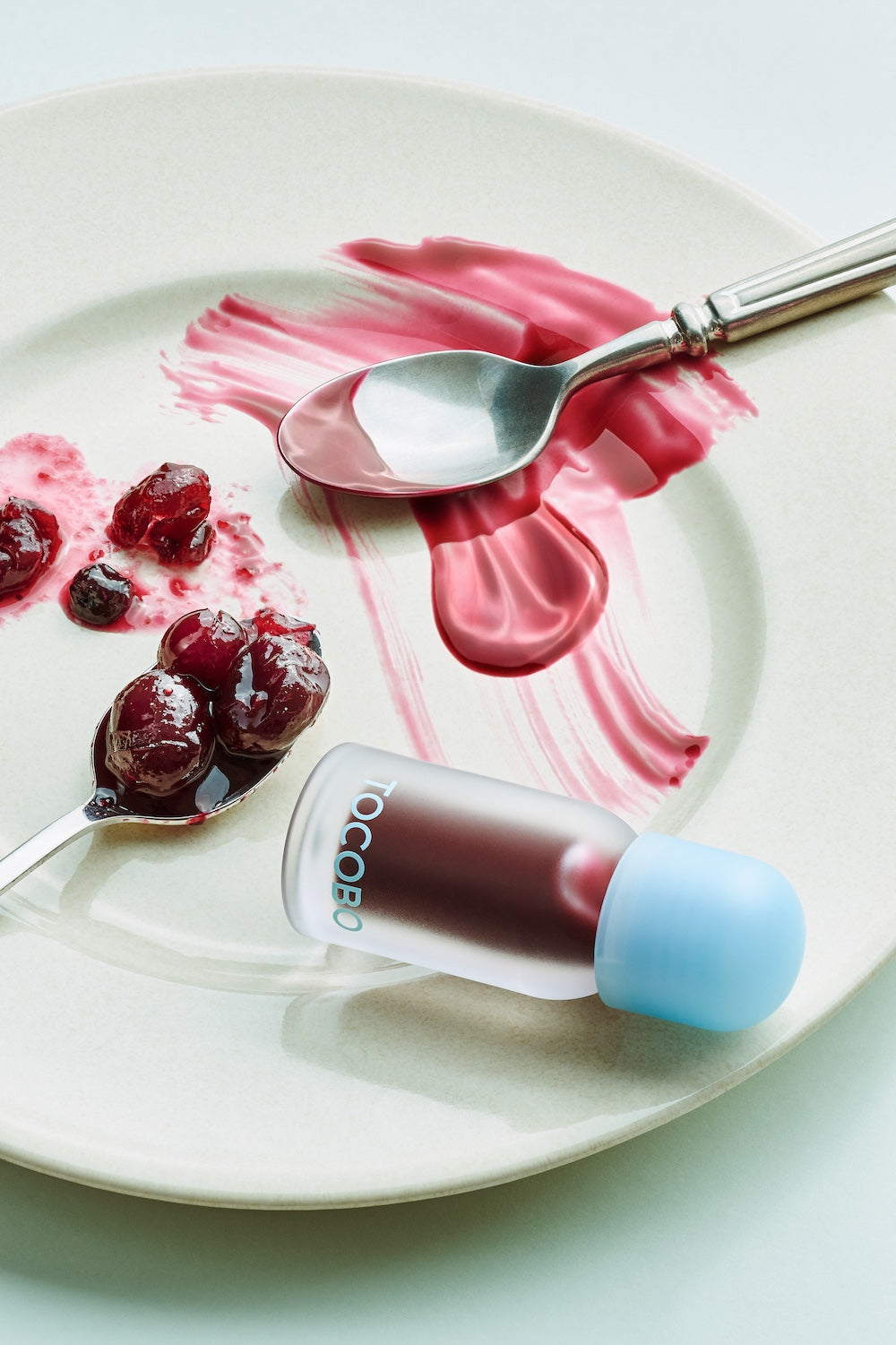 Juicy Berry Plumping Lip Oil 12 CHERRY ADE 4g